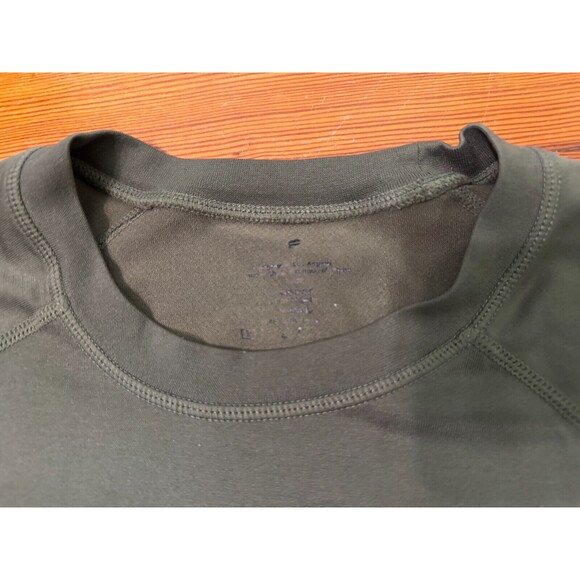 Fabletics Men's Small - The Training Day Tee Shirt - Dark Moss Olive Green - Gym - Picture 4 of 5